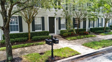 10005 Bentley Way in Tampa, FL - Building Photo - Building Photo