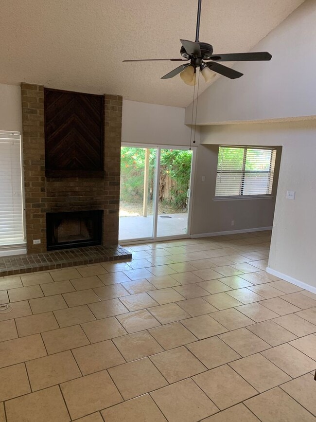 property at 419 W Spruce Ave