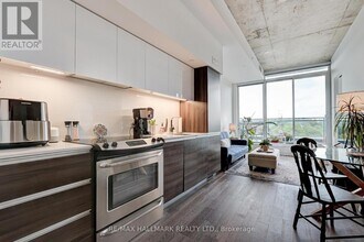 1238 Dundas St E in Toronto, ON - Building Photo - Building Photo