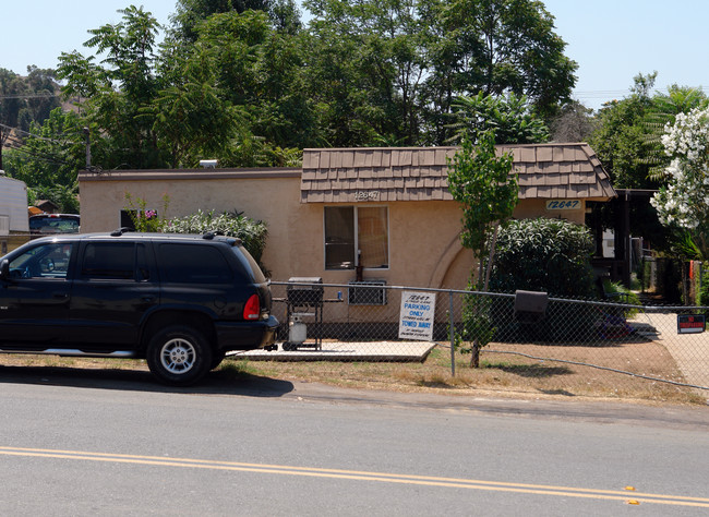 Lindo Lane in Lakeside, CA - Building Photo - Building Photo