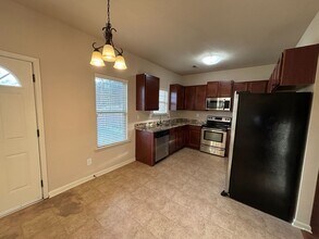 1322 Ingersoll Dr in Phenix City, AL - Foto de edificio - Building Photo