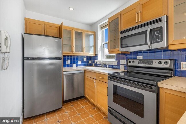 property at 3001 W Girard Ave
