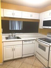 1024 Coral Club Dr in Coral Springs, FL - Building Photo - Building Photo