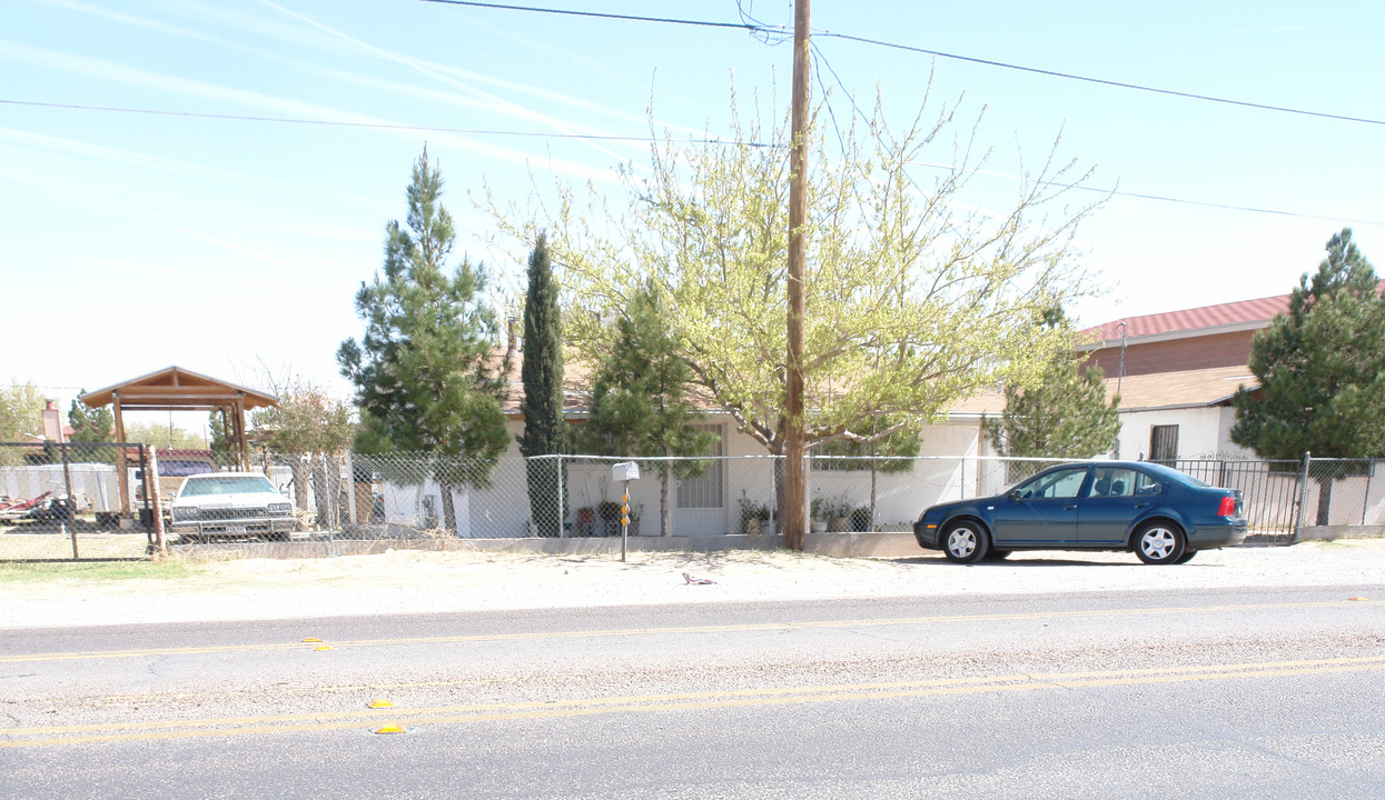 10367 North Loop Dr in El Paso, TX - Building Photo