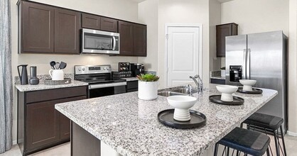 Broadway North at Estrella Vista in Buckeye, AZ - Building Photo - Building Photo