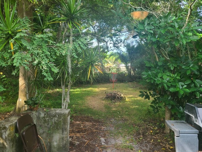 property at 2212 Vinson Ave