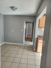 1218 Purcell Ave, Unit 4 in Cincinnati, OH - Building Photo - Building Photo
