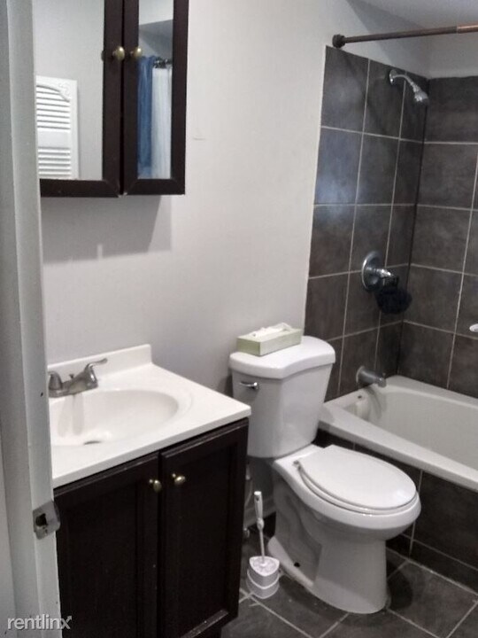 307 Yates Ave in Calumet City, IL - Building Photo