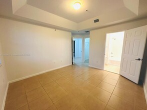 11202 NW 83rd St, Unit 223 in Doral, FL - Building Photo - Building Photo