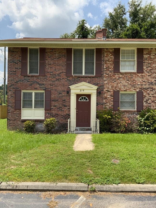 property at 315 Oak Dr