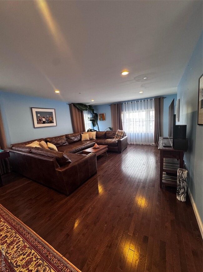 45 Kildare Rd in Island Park, NY - Building Photo - Building Photo