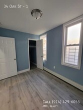 34 Oak St-Unit -1 in Yonkers, NY - Foto de edificio - Building Photo