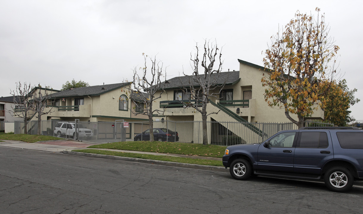 6081 Fullerton Ave in Buena Park, CA - Building Photo