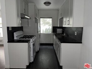 1475 S Wooster St in Los Angeles, CA - Building Photo - Building Photo