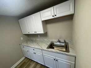 34 Worcester Rd in Charlton, MA - Building Photo - Building Photo