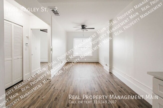 1604 Bagley St