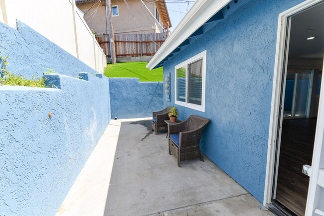 257 Avenida Victoria in San Clemente, CA - Building Photo - Building Photo