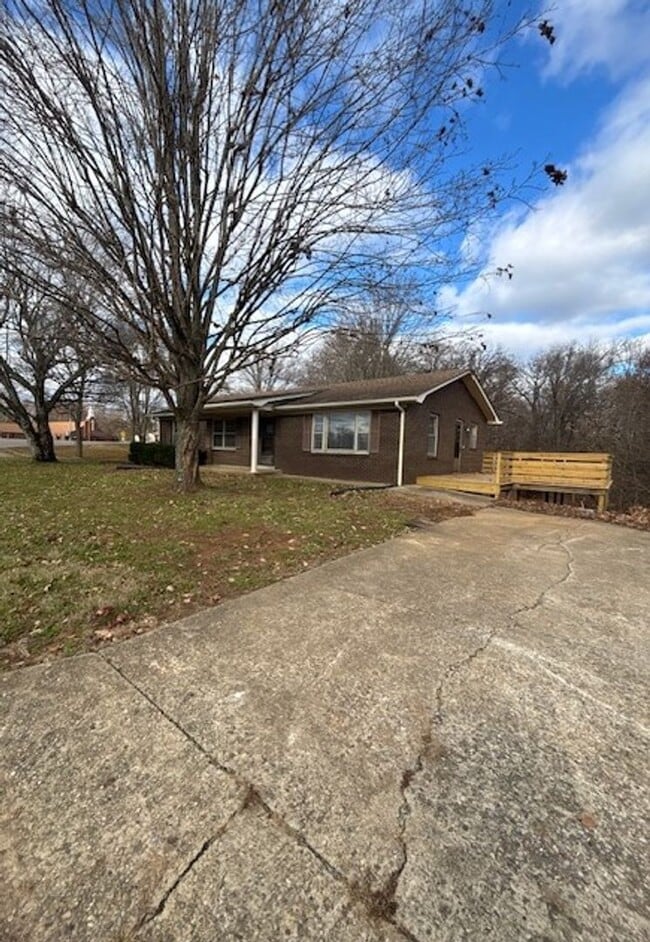 891 Hill St in Radcliff, KY - Building Photo - Building Photo