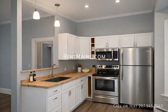 15 Lloyd Ln in Old Town, ME - Building Photo - Building Photo