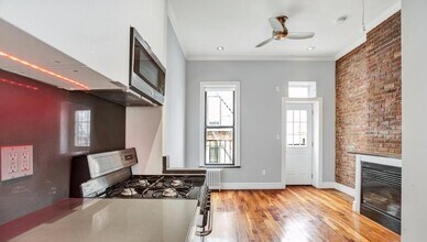 53 Leroy St, Unit 5C in New York, NY - Building Photo - Building Photo