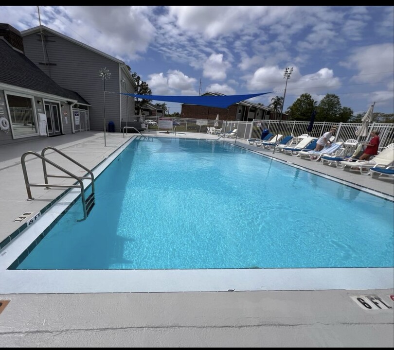 1400 Gandy Blvd N, Unit 803 in St. Petersburg, FL - Foto de edificio