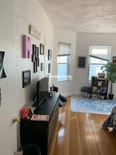 86 Fellsway W, Unit 3 in Somerville, MA - Building Photo - Building Photo