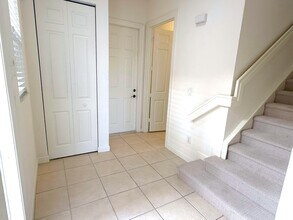 685 Pacific Grove Dr in West Palm Beach, FL - Building Photo - Building Photo