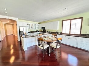 4236 Club Vista Dr in Palmdale, CA - Building Photo - Building Photo