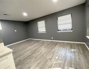 5929 Alsace Trail in Austin, TX - Building Photo - Building Photo