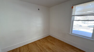 670 Main St in Westbrook, ME - Building Photo - Building Photo