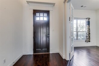 3312 Balcones Dr in Irving, TX - Foto de edificio - Building Photo