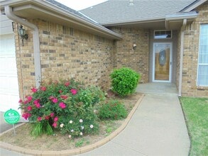 1206 Windsor Pl in Shawnee, OK - Building Photo - Building Photo