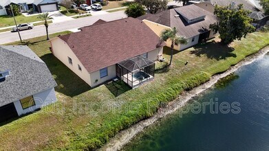 704 49th St E in Bradenton, FL - Building Photo - Building Photo