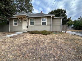 715 E 37th Ave in Spokane, WA - Building Photo