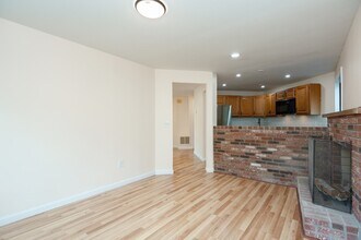 10 E Bluff Rd in Ashland, MA - Building Photo - Building Photo