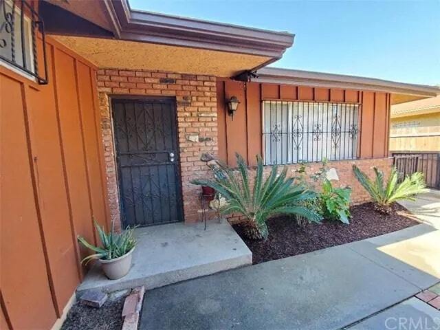 2037 Lime Ave in Long Beach, CA - Building Photo