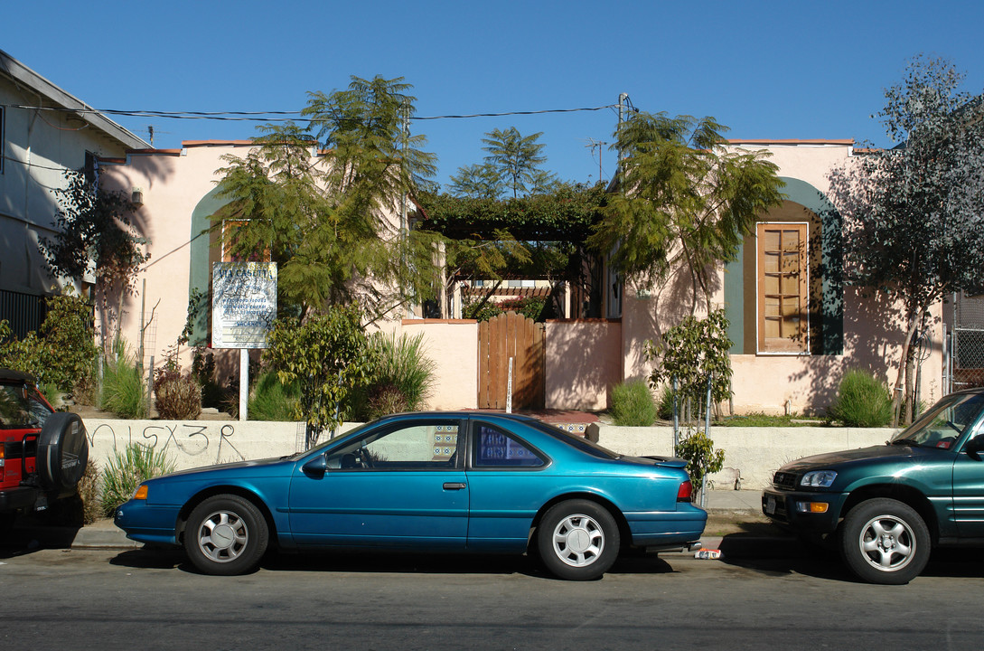 4243 Burns Ave in Los Angeles, CA - Building Photo