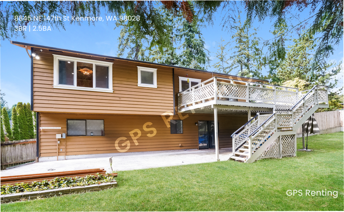 8845 NE 147th St in Kenmore, WA - Building Photo