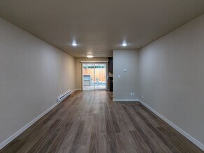 5713-5713 64th St W in University Place, WA - Building Photo - Building Photo