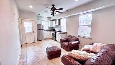 4236 E Cherokee Dr in Canton, GA - Foto de edificio - Building Photo