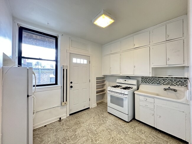 4333 N Wolcott Ave, Unit 4333 N Wolcott in Chicago, IL - Building Photo - Building Photo