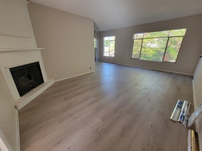 13531 Wyandotte St in Los Angeles, CA - Building Photo - Building Photo