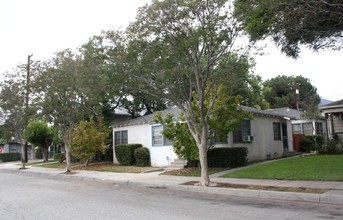 443-445 Linwood Ave in Monrovia, CA - Building Photo - Building Photo