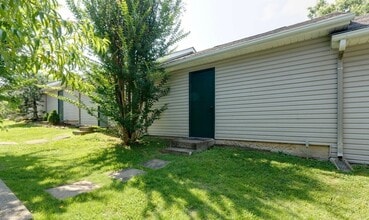 104 Waterview Dr in Hendersonville, TN - Foto de edificio - Building Photo