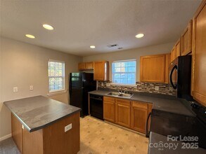 5229 Ficus Tree Ln in Charlotte, NC - Building Photo - Building Photo