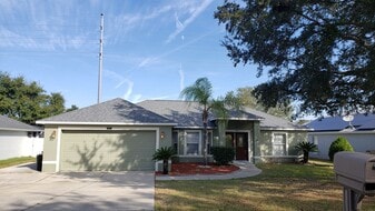 10013 Crenshaw Cir in Clermont, FL - Building Photo