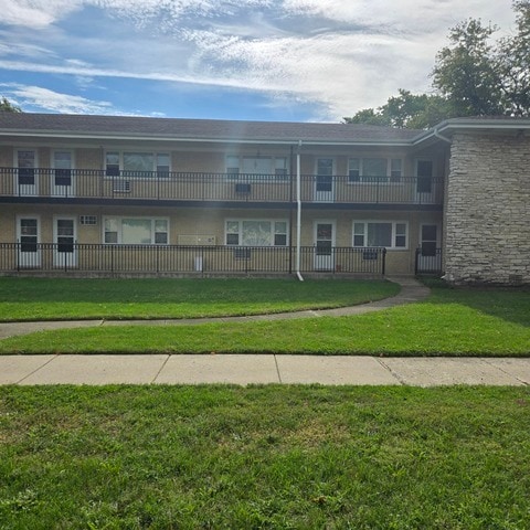 property at 1817 W Touhy Ave