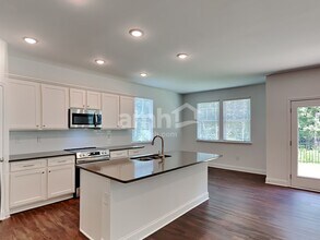 4947 Pebble Bridge Wy in Auburn, GA - Building Photo - Building Photo