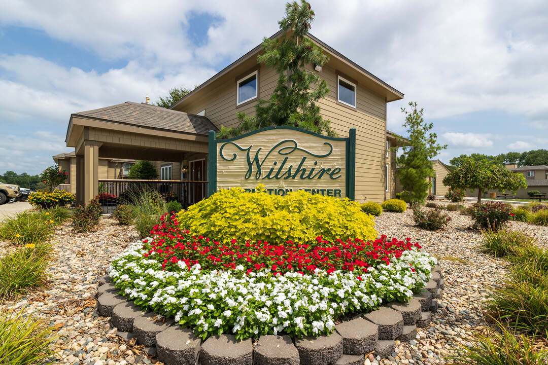 Wilshire Apartments in Liberty, MO - Building Photo