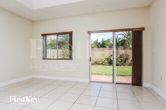 213 SW 15th Pl in Homestead, FL - Building Photo - Building Photo